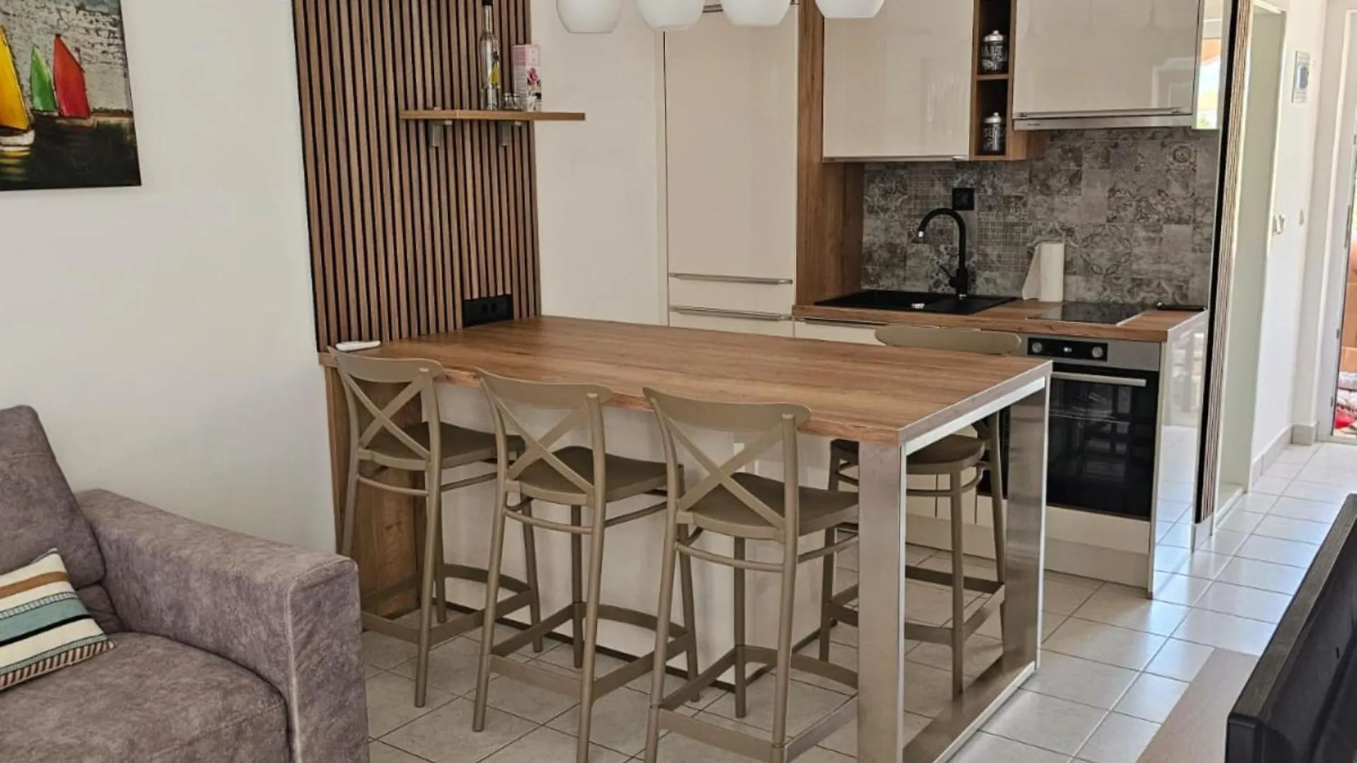 Apartment Furdi زاتون